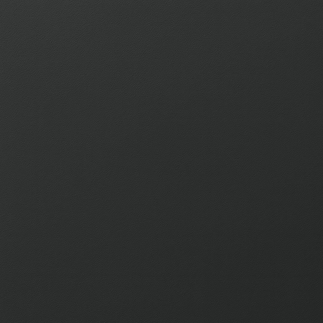 Frisch gestrichene Wand in re-box Wandfarbe Forge Grey No. 28 – grünliches Mittelgrau