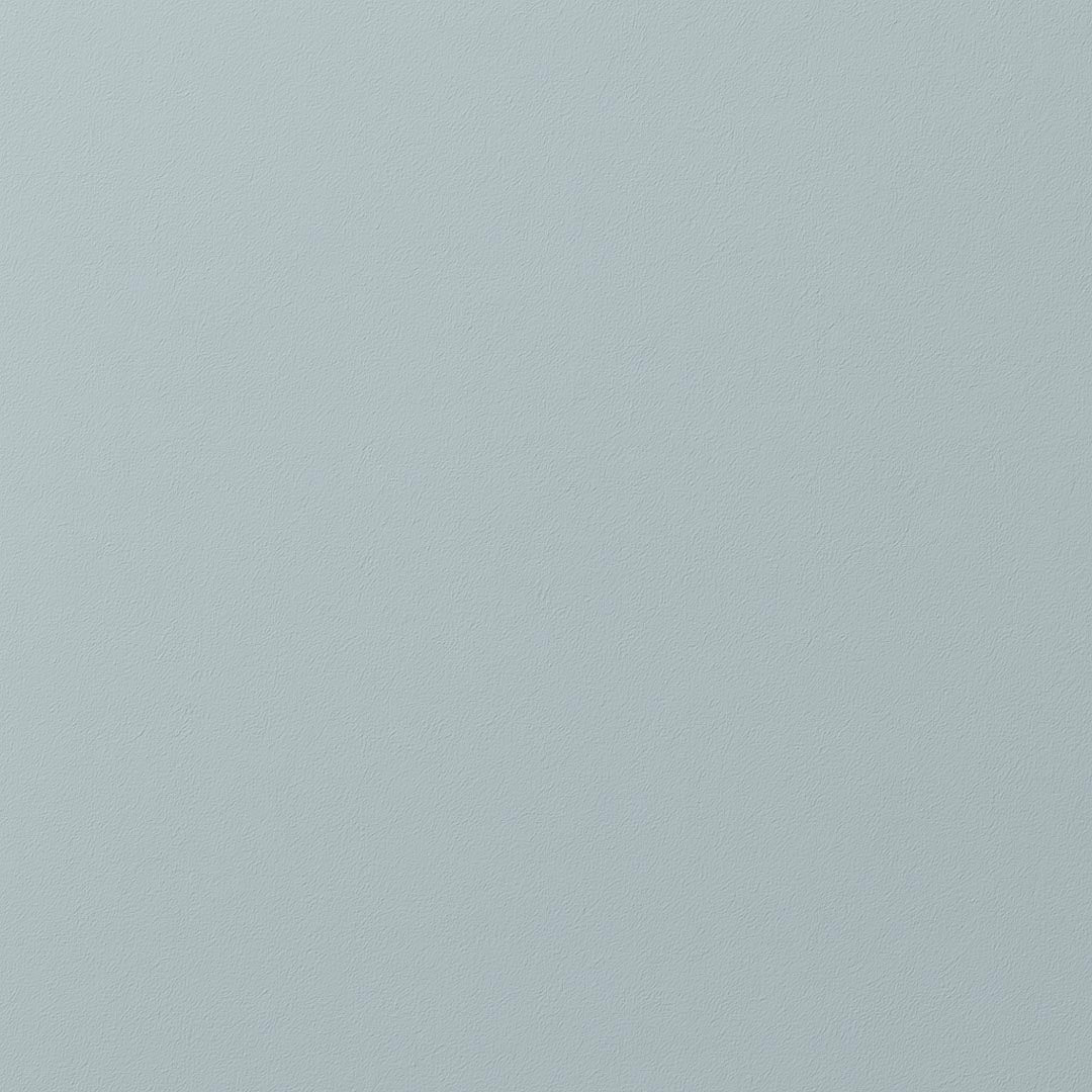 Frisch gestrichene Holzoberfläche – re-box Lack Dove Horizon No. 26, seidenglänzend, Farbton sanftes Himmelblau, für Möbel & Holz