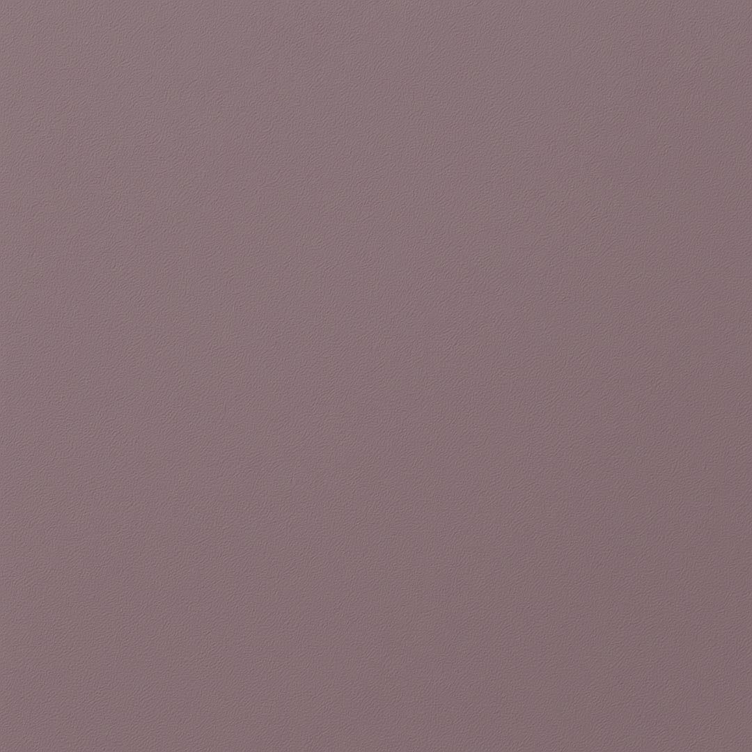 Frisch gestrichene Wand in re-box Wandfarbe Aubergine Mist No. 20 – sanftes Aubergine-Violett