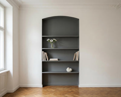 Lackierte Holzfläche – re-box Lack Gutter Black No. 33, seidenglänzend, Farbton modernes Anthrazit-Schwarz, für Möbel & Holz