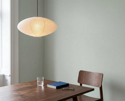 Esszimmer mit Wand in re-box Wandfarbe Bone China Glow No. 12 – zartgrüner Pastellton