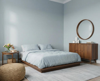 Schlafzimmer mit Wand in re-box Wandfarbe Dove Horizon No. 26 (sanftes Himmelblau)