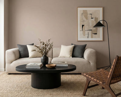 Wohnzimmer mit Wand in re-box Wandfarbe Hippo Shade No. 19 – sanftes Beige